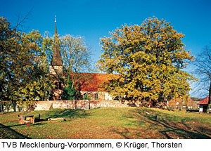 Dorfkirche in Mellenthin, Usedom