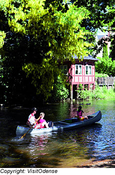 Kanufahren auf FlÃ¼sschen bei Odense, FÃ¼nen