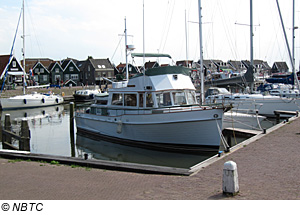 Hafen von Marken am Ijsselmeer, Niederlande