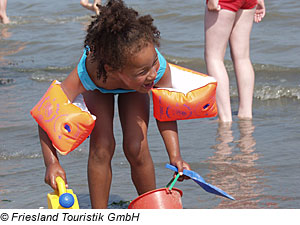 Kind am Strand von Horumersiel, Niedersachsen