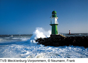 Leuchtturm in WarnemÃ¼nde, Ostsee