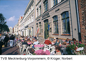 StraÃŸencafe in Wismar