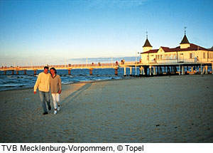 Blick auf die SeebrÃ¼cke von Ahlbeck, Usedom