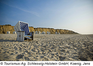 Strandkorb am Strand von Sylt